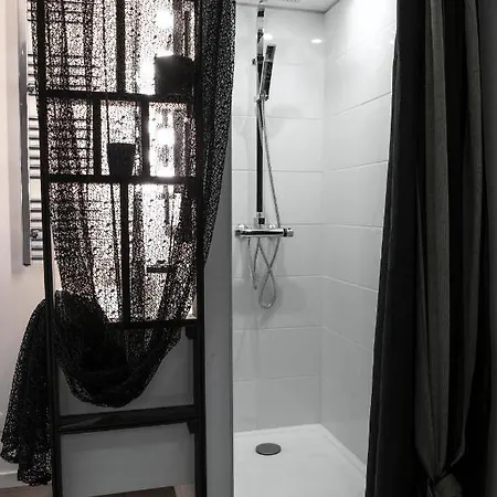 Gare - 2 A Louer Ou Parentale Independante *