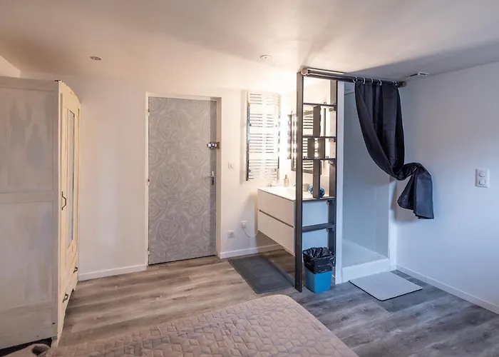 Gare - 2 A Louer Ou Parentale Independante *