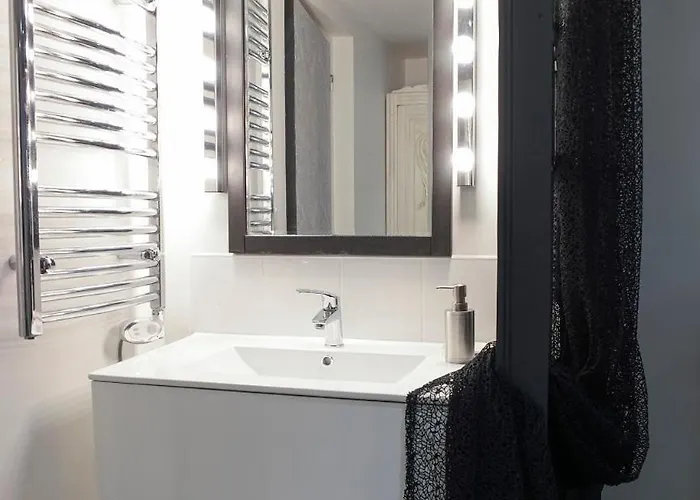 Gare - 2 A Louer Ou Parentale Independante *